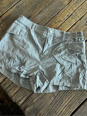 Gray Cargo Shorts Womens Medium - No Comment NY-LA